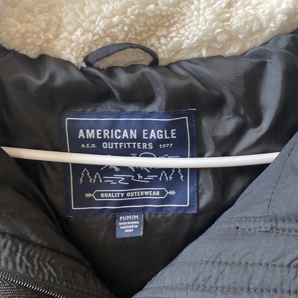 Women’s American Eagle Puffer Jacket - Picture 2 of 6